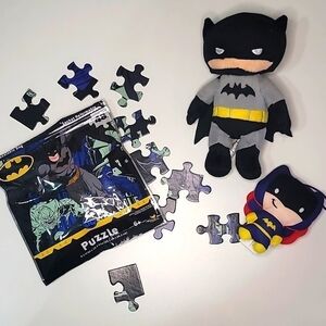 FREE with Purchase Batman Batgirl Fan Pack